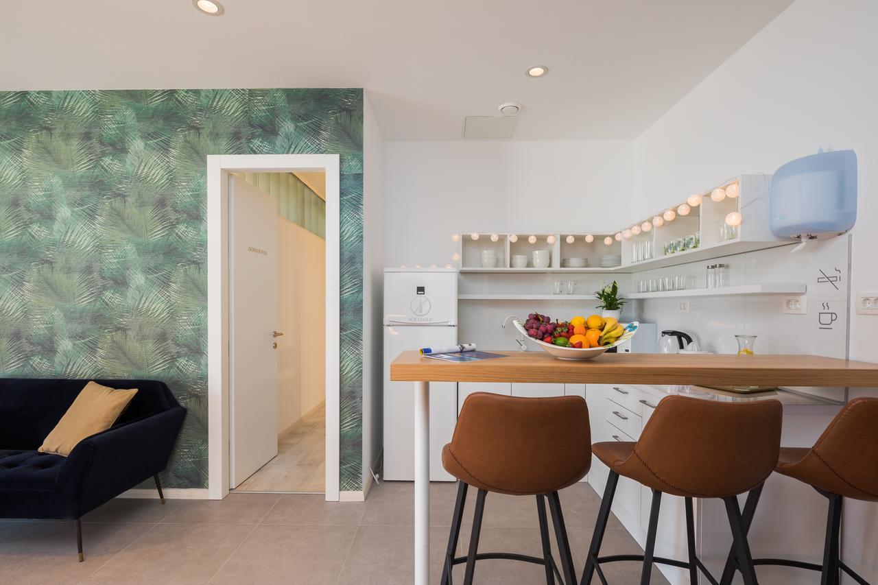 Boutique Hostel Posteya Split Bagian luar foto